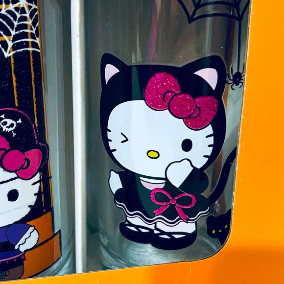 π Hello Kitty Halloween Drinking Glasses - Picture 6 of 9